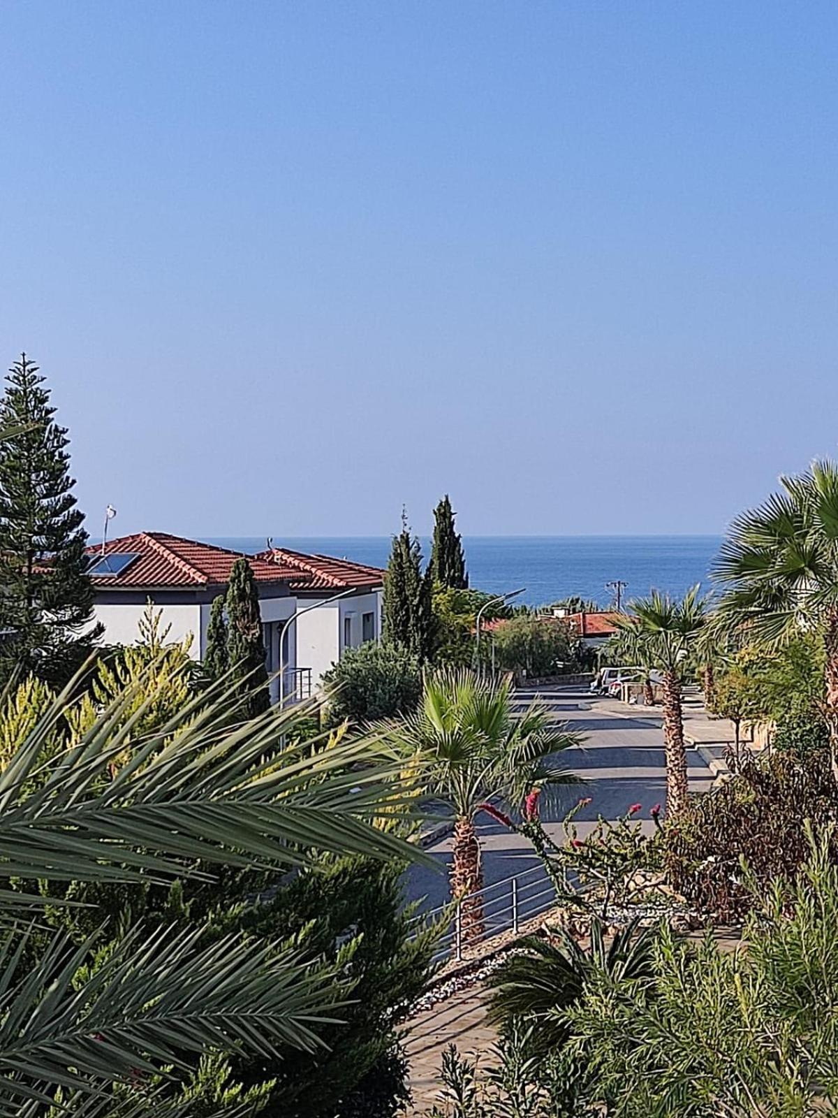 Sweetwater Bay Sea View Apartment